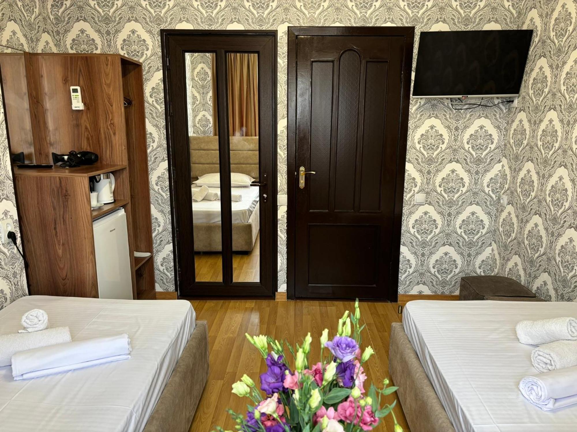 Styopa Hotel Yerevan Luaran gambar