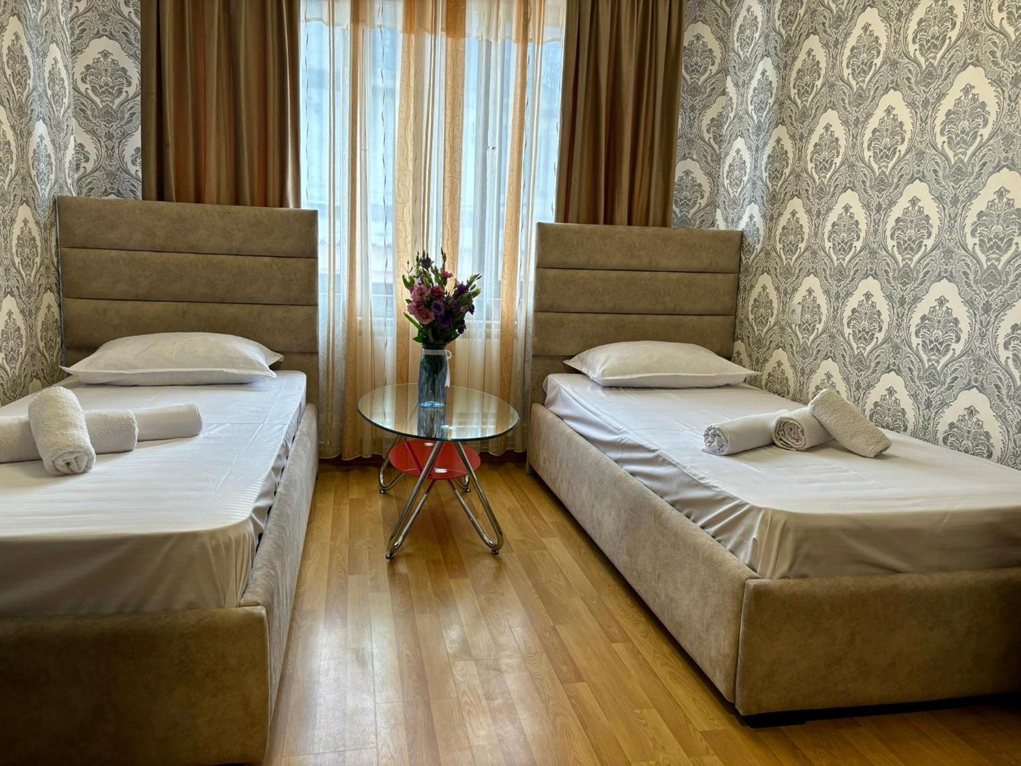 Styopa Hotel Yerevan Luaran gambar
