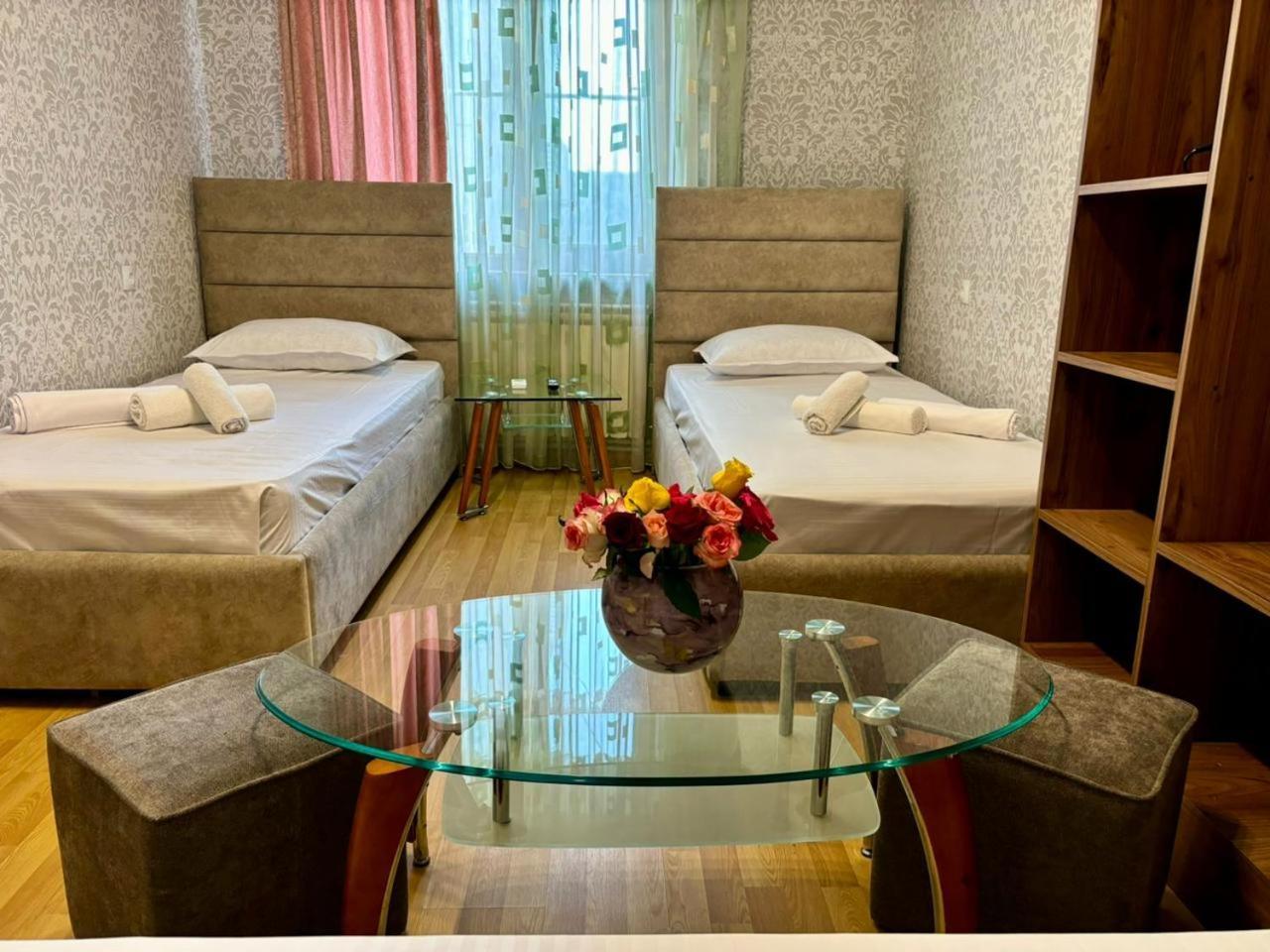 Styopa Hotel Yerevan Luaran gambar
