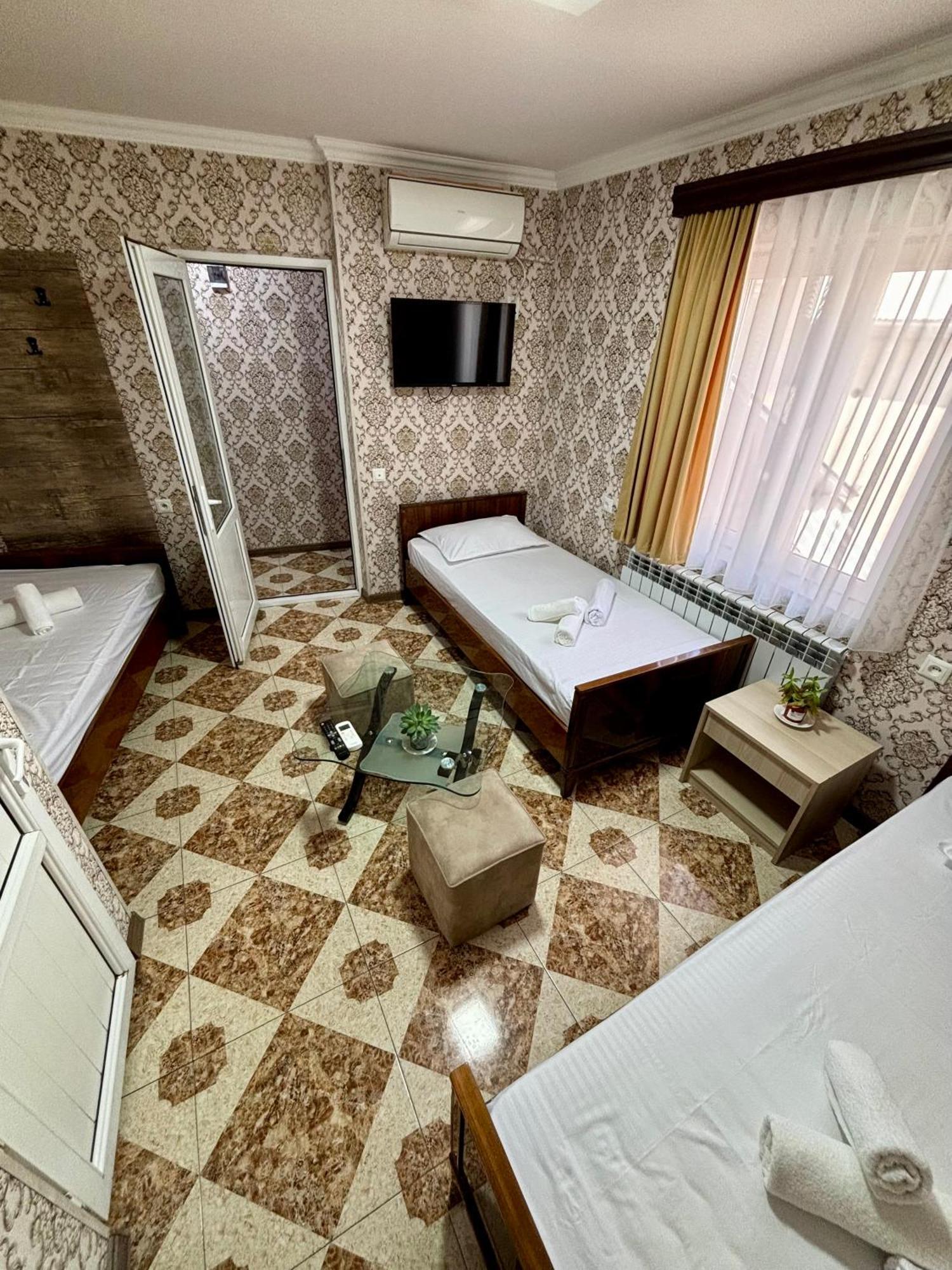 Styopa Hotel Yerevan Luaran gambar